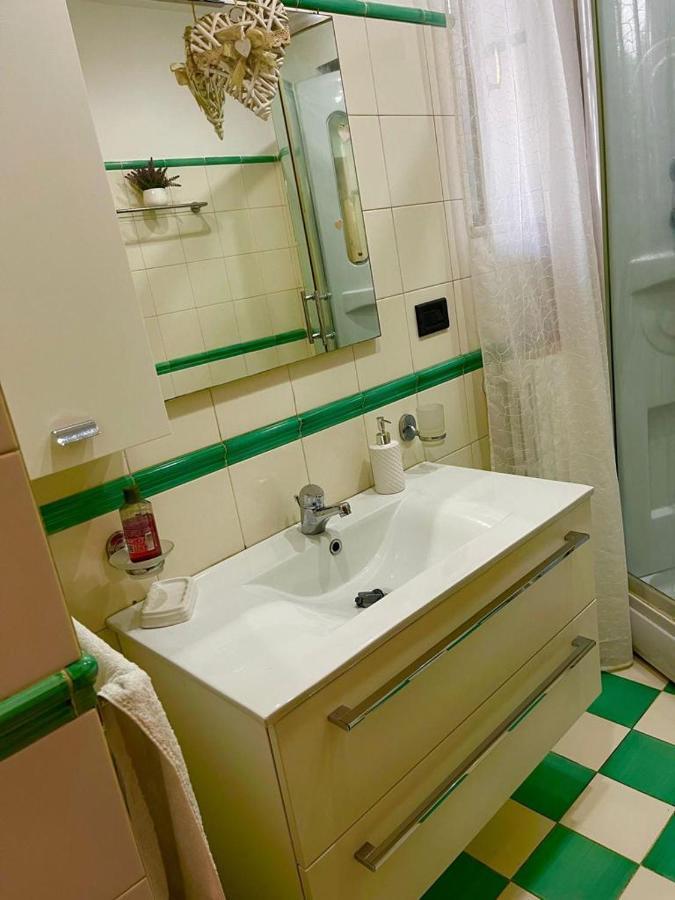 Апартаменты Holiday House Il Castello Di Anna Виетри Экстерьер фото