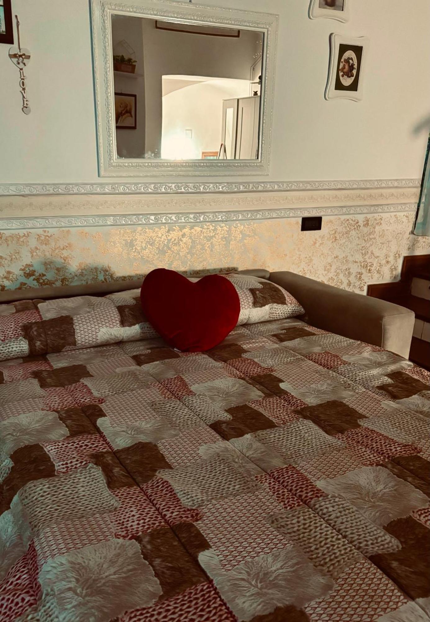 Апартаменты Holiday House Il Castello Di Anna Виетри Экстерьер фото